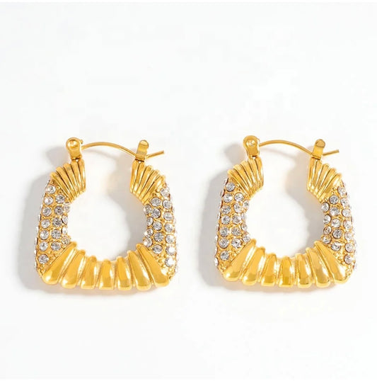 Lua white earrings
